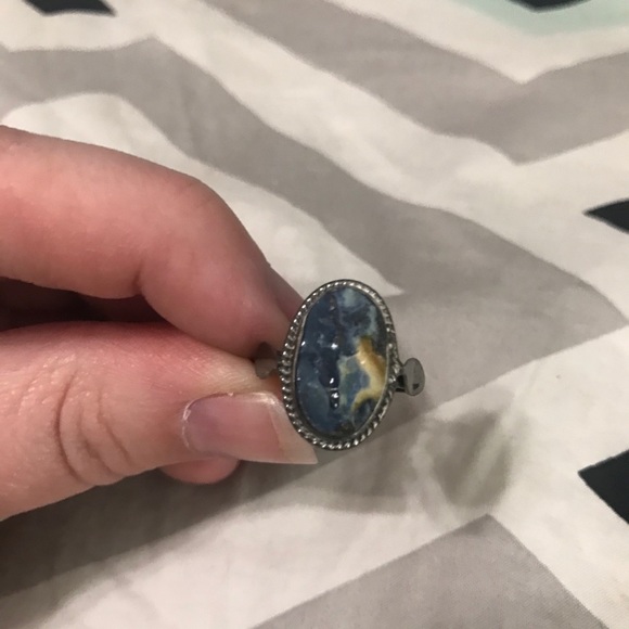 Stone ring - Picture 2 of 4